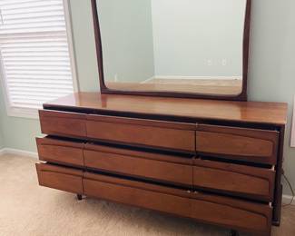 Mid Century American of Martinsville Lowboy Dresser and Mirror