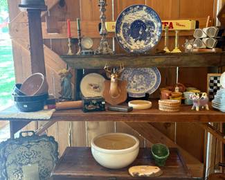 Karrie's Place & Friends 820 N Jefferson, Lowell