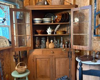 Karrie's Place & Friends 820 N Jefferson, Lowell