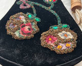 Vintage stitched and beaded purse handbag