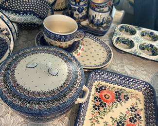 Polish pottery