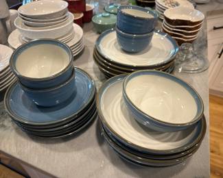 Noritake stoneware set