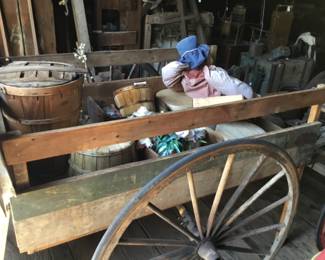 284. Flower wagon, with or with accessories. Great yard decoration, 