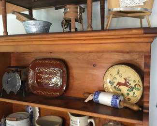 339. Decorative plates, scale, 