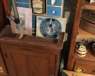 368. Small cabinet, spice cabinet 