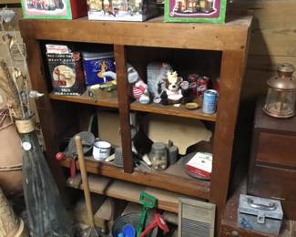 106. Christmas houses, small decor 