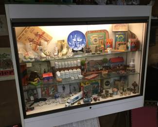 164. case of miniatures. Enlarge photo to see what is in it.