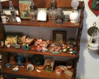 326. miniatures.  Too much to describe, zoom into photo for detail.
