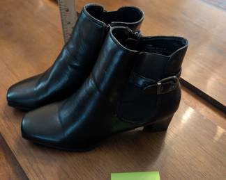 Women's Size 10 Boots