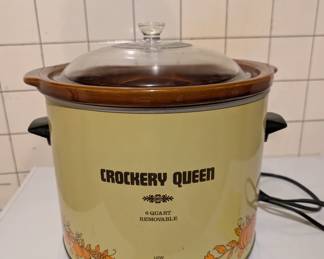 Vintage Crockery Queen Crock Pot