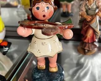 Musical Angel with Lute" figurine by Hubrig Volkskunst