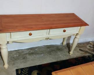 TABLE 1/2 off