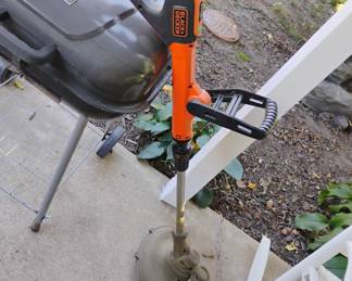 WEED EATER HAS BATTERIES sold