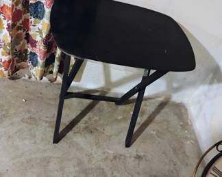 FOLD UP TABLE 1/2 off