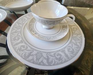 Elegant simple design for entertaining, Imperial China,