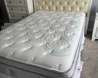 Full Size Bed