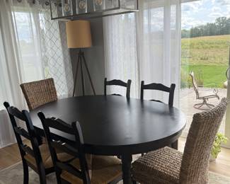 Dining Table w/4 Chairs