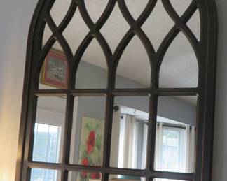 Arch mirror
