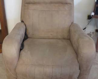 SoCozi electric recliner with heat and massage