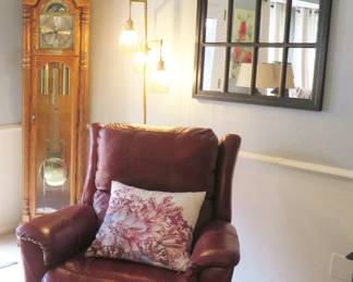 Great furniture and home decor.