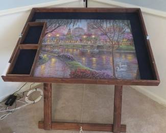 Jigsaw puzzle table