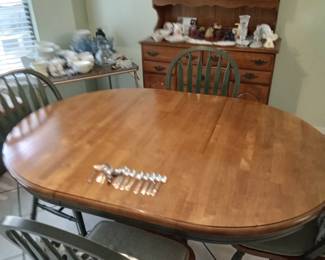 Kitchen table and 4 chairs with china cabinet