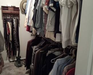 Men's clothing 