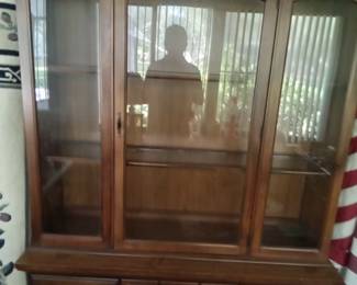 China cabinet 