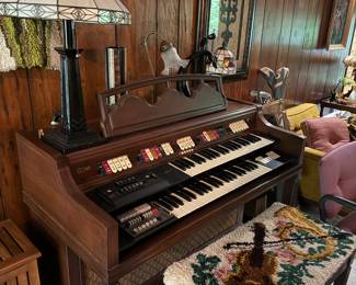 Conn Theatre organ and bench 