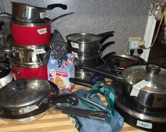 Various Stainless Steel Pots/Pans
