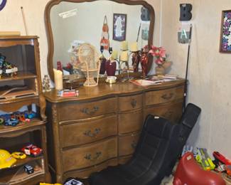 Antique Dresser with Mirror and 2 matching Night stands (drawer fronts need to be glued)