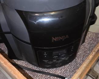 Ninja Foodie (10 in 1 Multi-cooker) (Pressure cook, slow cook, Steam, Sous Vide, Yogurt, Air Fry, Broil, Bake/Roast, Dehydrate, and Sear/Saute)