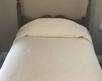 Vintage pair of Kittinger twin beds. 1940s. Stunning!