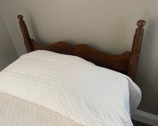 Vintage pair of Kittinger twin beds. 1940s. Stunning!