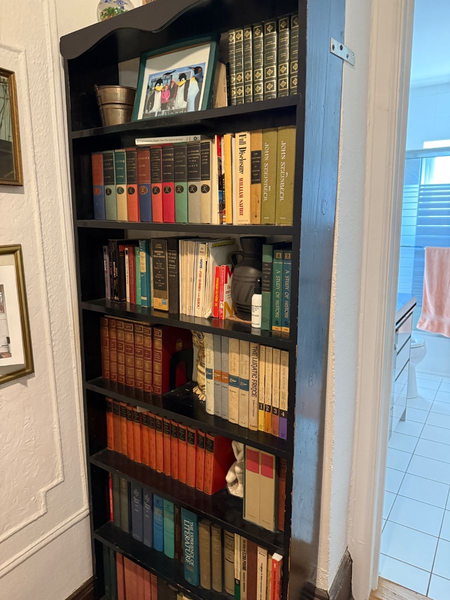 LOTS OF VINTAGE BOOKS
