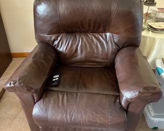 Lift chair/recliner