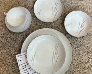 Platinum Wheat Fine China