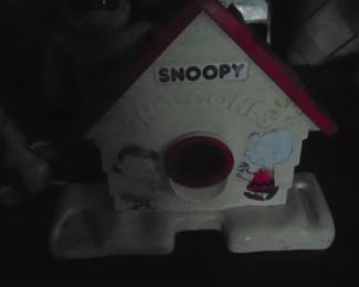 Snoopy sno-cone maker
