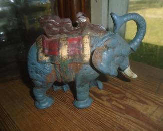 Cast iron bank (repro) needs screw