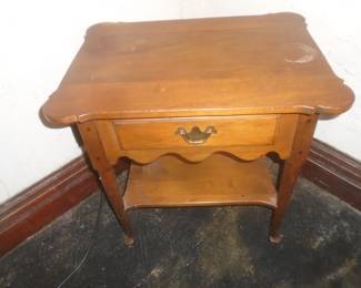 Ethan Allen Table