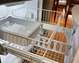 Maytag stainless steel 30 inch wide bottom mount refrigerator in great condition! Very little use!

Bright series LED lighting, frameless glass shelves add a premium look and feel. Humidity controlled fresh lock, crispers, and a factory installed ice maker. Brand new would be $1700 plus tax. Selling for $800

Dimensions: 29- 5/8”W, 67”H, 33-3/8”D

For more product info go to: https://www.maytag.com/kitchen/refrigerators/bottom-freezer/p.30-inch-wide-bottom-mount-refrigerator-19-cu.-ft.mbf1958fez.html