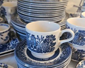 BLUE WHITE WILLOW