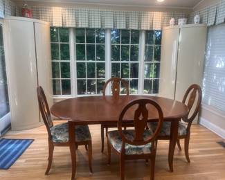 Ethan Allen Table & 6 chairs