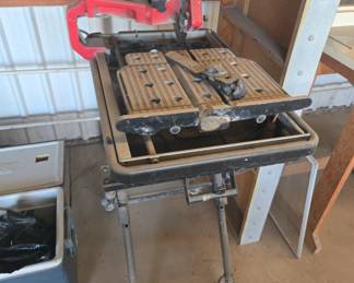 Tile saw