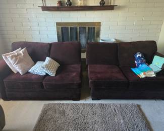 Very nice set of couches