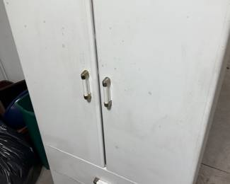 Storage locker