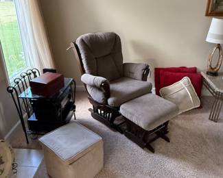 Chair ottoman, storage cube, pillows