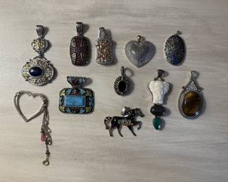 Fashion Pendant's
