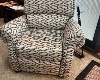 NICE RECLINER