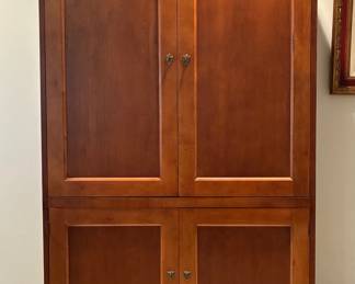 Entertainment armoire